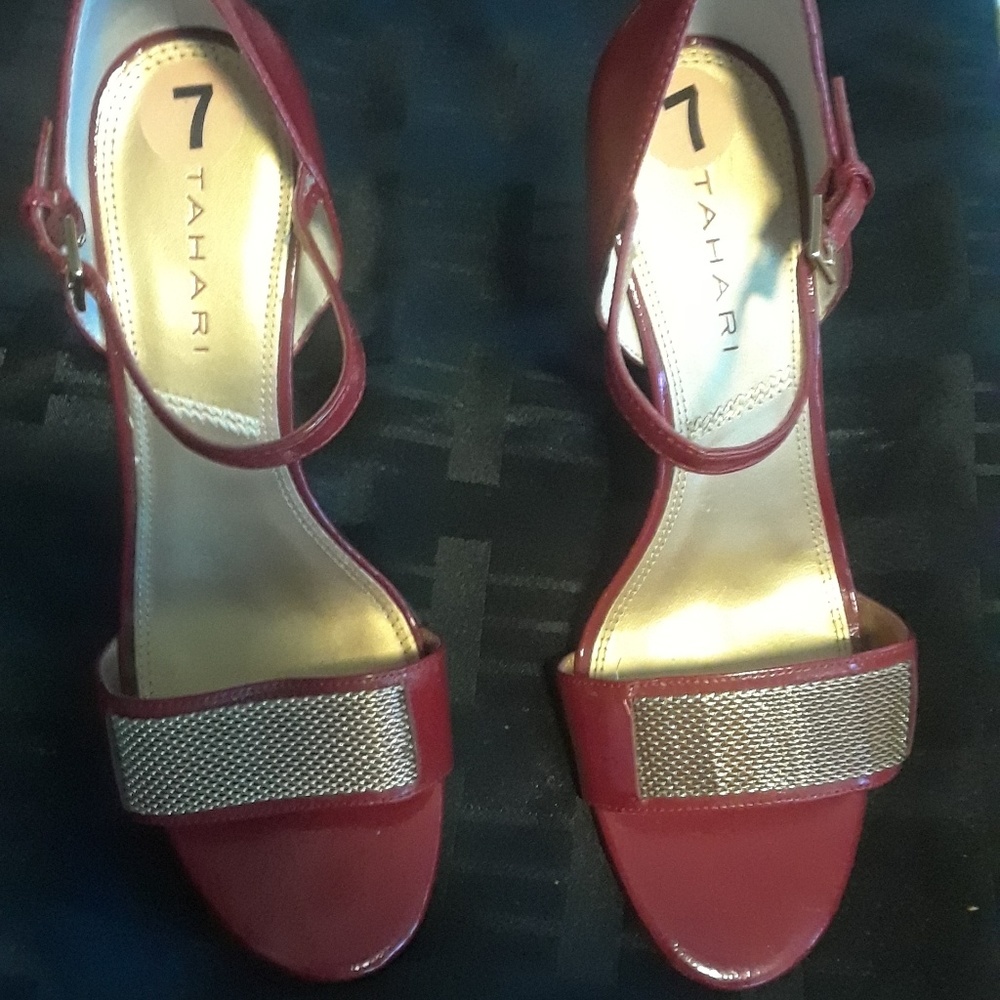 Shoe